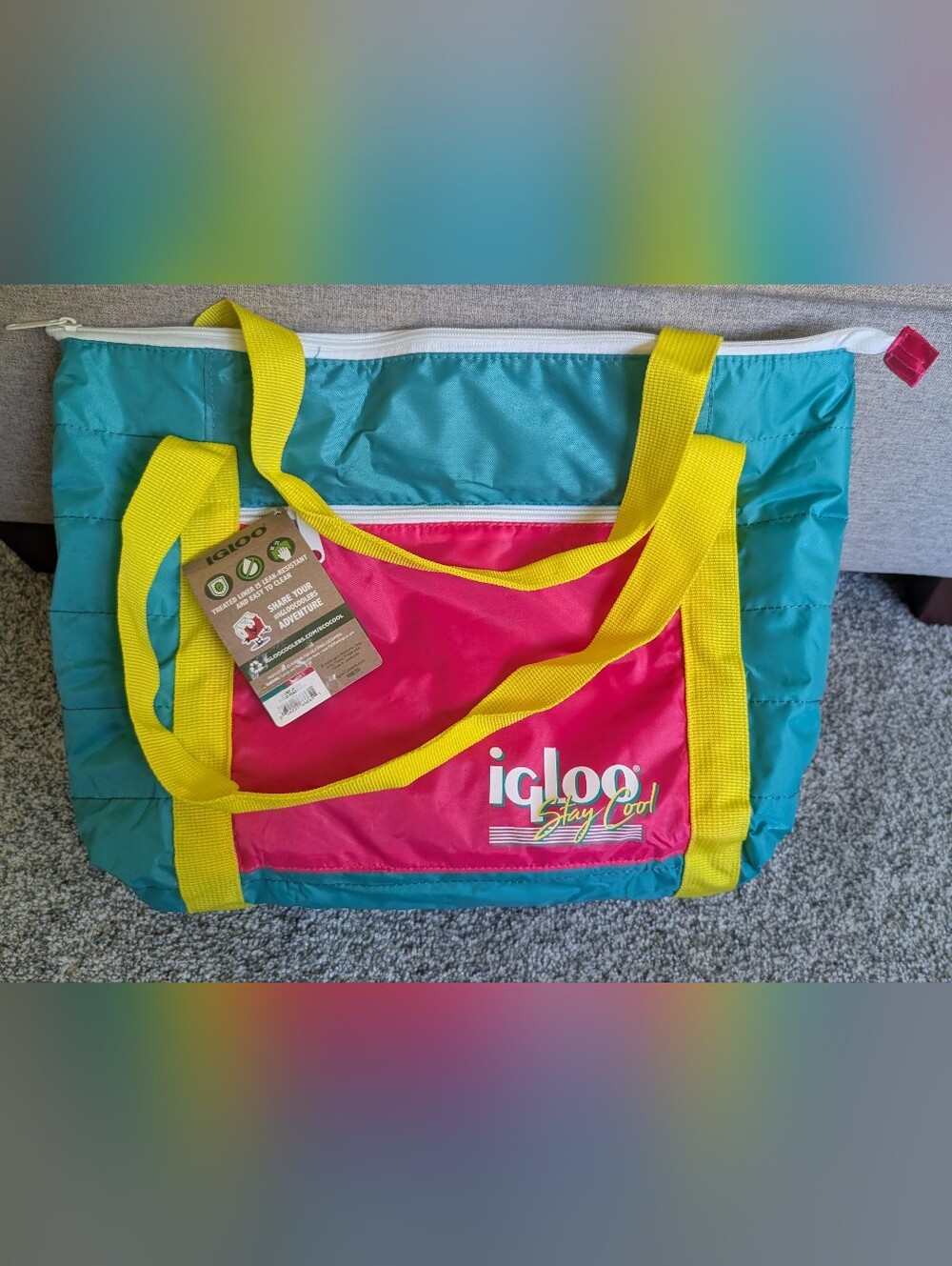 Igloo Stay Cool 20 Can Puffer Cooler Bag Retro Pink Yellow Green Limited Edition